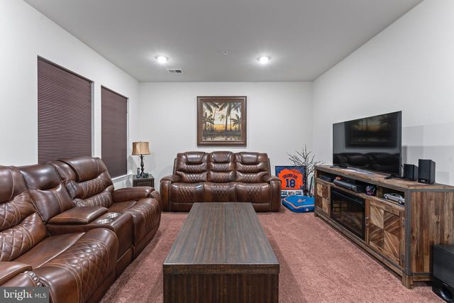 484 ROWAN ST, Warminster, PA 18974