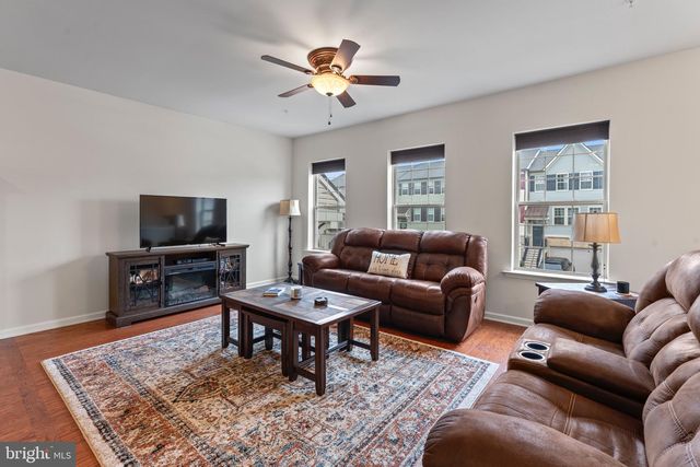 484 ROWAN ST, Warminster, PA 18974