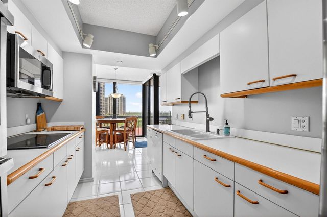 4100 N Ocean Drive 604, Singer Island, FL 33404