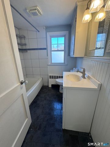 373 Parker Street, Manchester, CT 06040