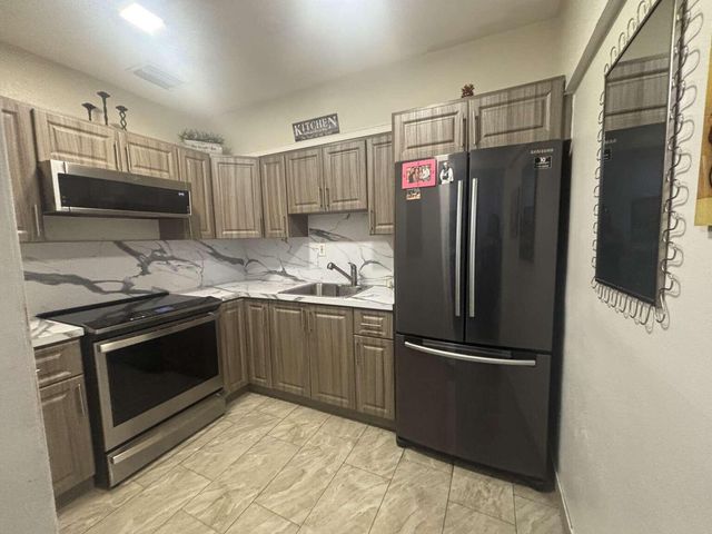 750 NE 4th Place, Hialeah, FL 33010