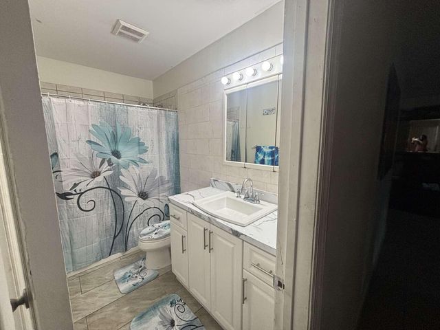 750 NE 4th Place, Hialeah, FL 33010