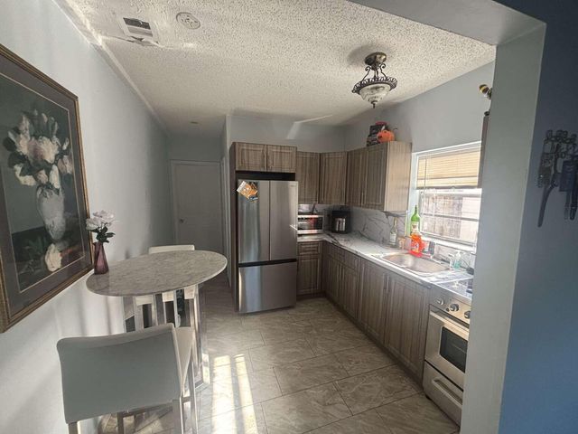 750 NE 4th Place, Hialeah, FL 33010