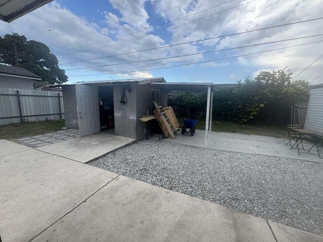 750 NE 4th Place, Hialeah, FL 33010