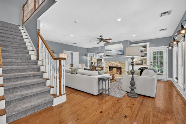 2302 Hollowbrook Lane, Conroe, TX 77384