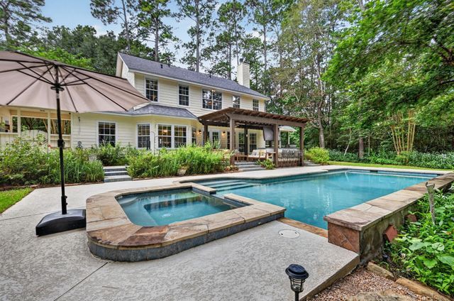2302 Hollowbrook Lane, Conroe, TX 77384