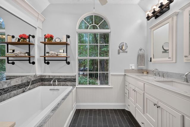2302 Hollowbrook Lane, Conroe, TX 77384