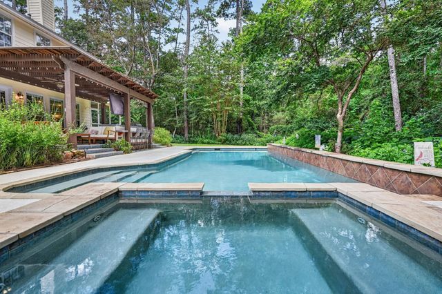 2302 Hollowbrook Lane, Conroe, TX 77384