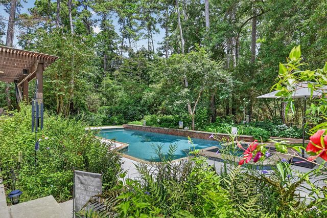 2302 Hollowbrook Lane, Conroe, TX 77384