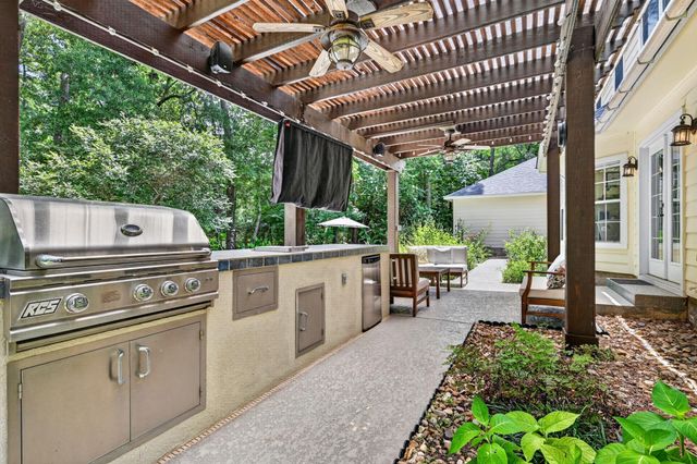 2302 Hollowbrook Lane, Conroe, TX 77384