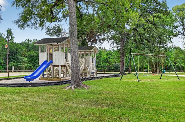2302 Hollowbrook Lane, Conroe, TX 77384