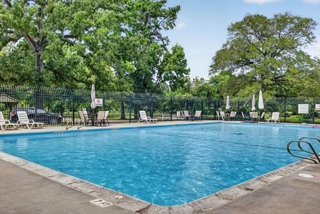2302 Hollowbrook Lane, Conroe, TX 77384