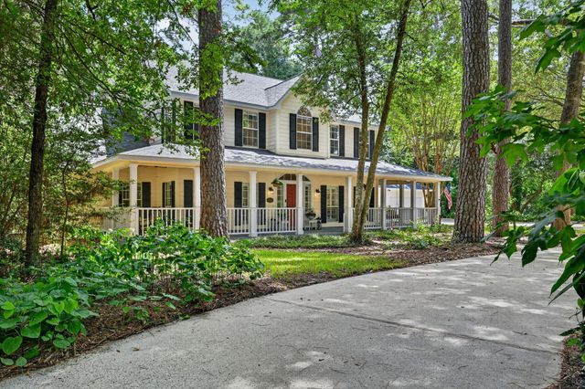 2302 Hollowbrook Lane, Conroe, TX 77384