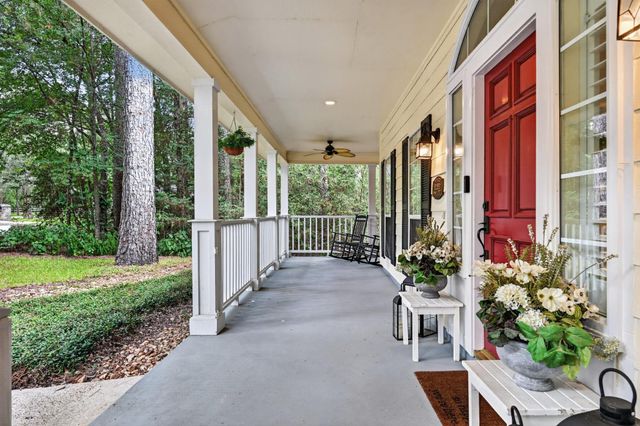 2302 Hollowbrook Lane, Conroe, TX 77384
