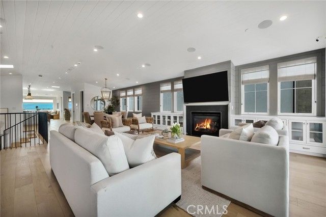 620 12th Street, Manhattan Beach, CA 90266