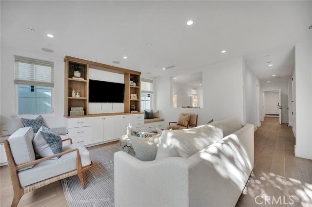 620 12th Street, Manhattan Beach, CA 90266