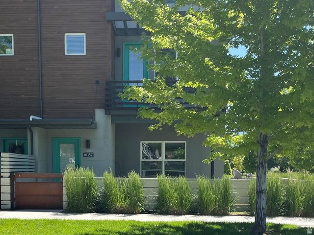 10357 S NOYO LN, South Jordan, UT 84009