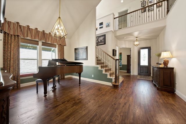 1406 St Tropez Lane, Arlington, TX 76013