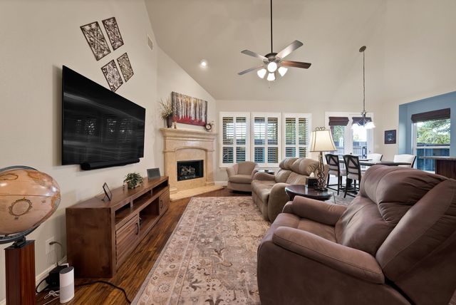 1406 St Tropez Lane, Arlington, TX 76013
