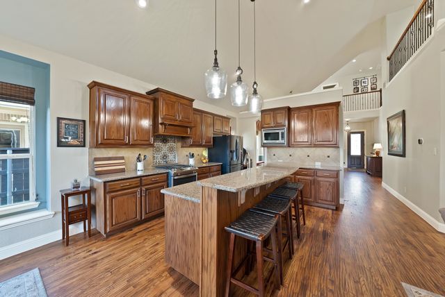 1406 St Tropez Lane, Arlington, TX 76013