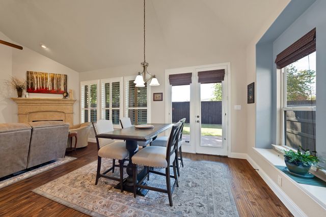 1406 St Tropez Lane, Arlington, TX 76013
