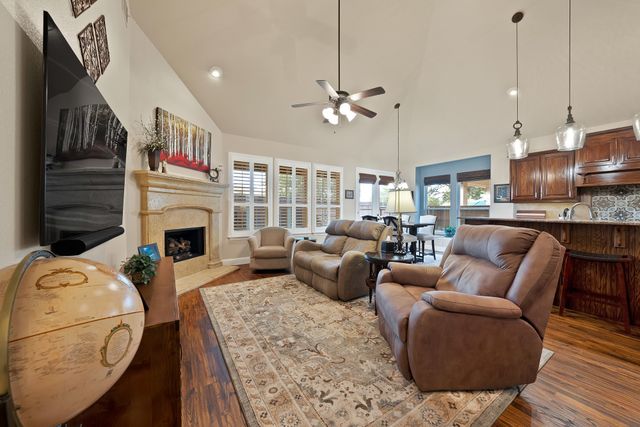1406 St Tropez Lane, Arlington, TX 76013