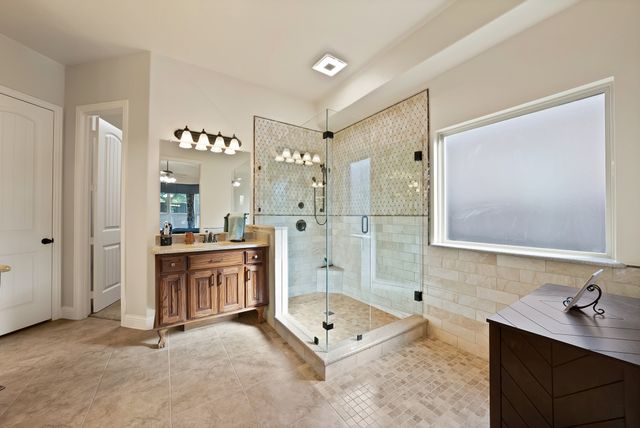1406 St Tropez Lane, Arlington, TX 76013