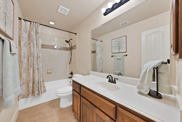 1406 St Tropez Lane, Arlington, TX 76013