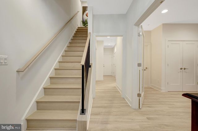 11236 FARADAY PARK DR, Reston, VA 20190