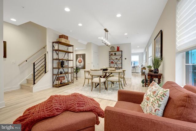 11236 FARADAY PARK DR, Reston, VA 20190