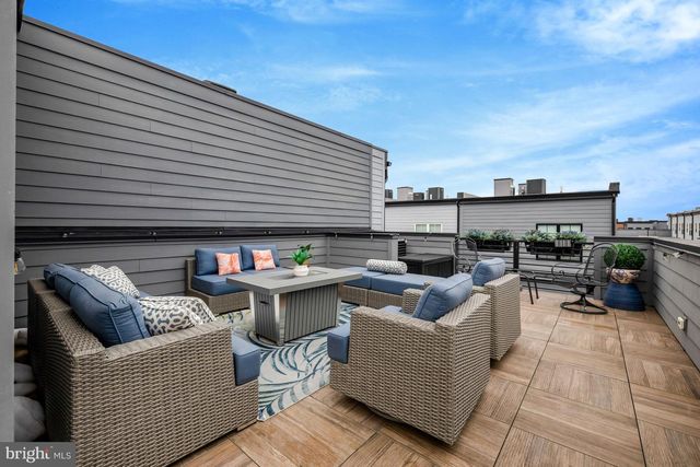 11236 FARADAY PARK DR, Reston, VA 20190