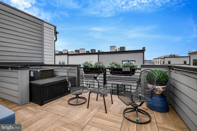 11236 FARADAY PARK DR, Reston, VA 20190