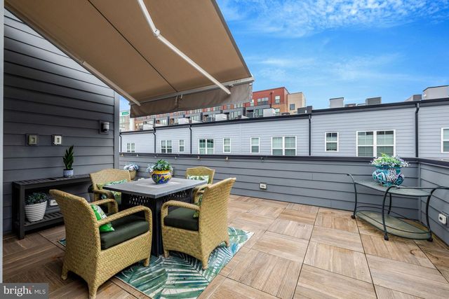 11236 FARADAY PARK DR, Reston, VA 20190