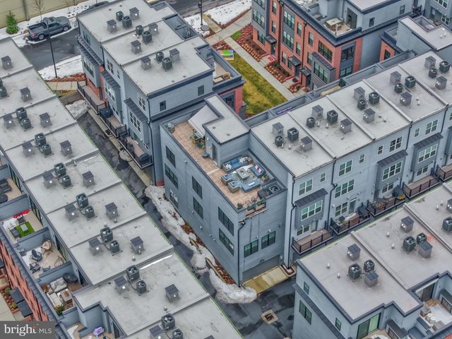 11236 FARADAY PARK DR, Reston, VA 20190