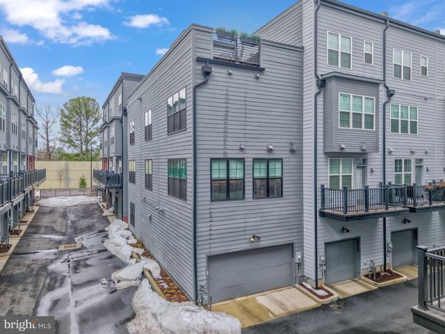 11236 FARADAY PARK DR, Reston, VA 20190