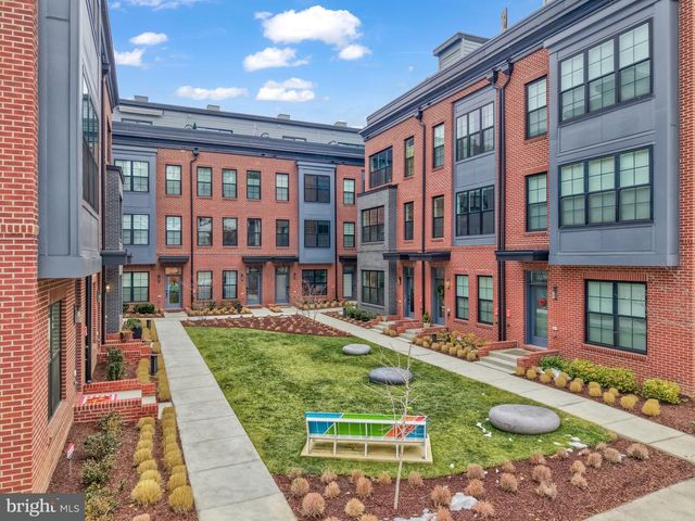 11236 FARADAY PARK DR, Reston, VA 20190