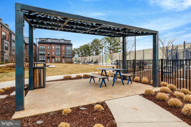 11236 FARADAY PARK DR, Reston, VA 20190