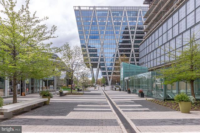 11236 FARADAY PARK DR, Reston, VA 20190