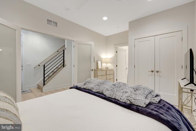 11236 FARADAY PARK DR, Reston, VA 20190