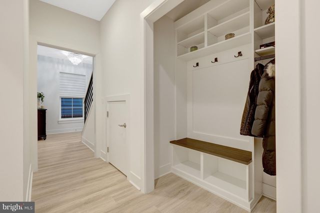 11236 FARADAY PARK DR, Reston, VA 20190