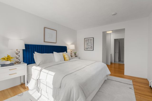 655 Saw Mill Brook Pkwy 9, Newton, MA 02459