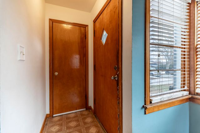 3931 Clough Avenue, Highland, IN 46322