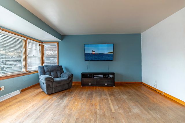 3931 Clough Avenue, Highland, IN 46322