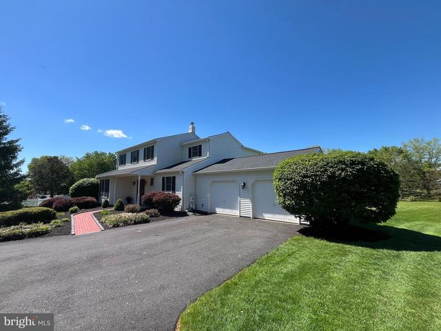 106 SURREY LN, Harleysville, PA 19438