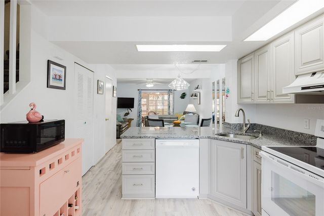 26282 RAMPART BOULEVARD 204, Punta Gorda, FL 33983