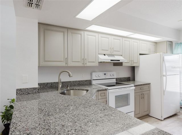 26282 RAMPART BOULEVARD 204, Punta Gorda, FL 33983