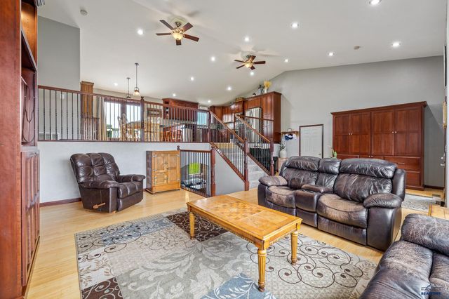 16729 WILLOW WOOD RD, Piedmont, SD 57769