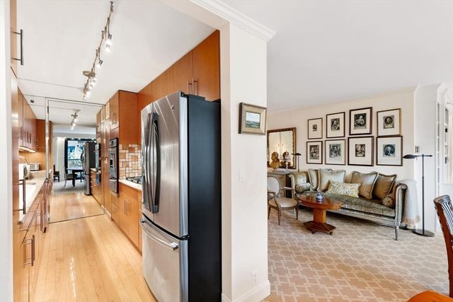 180 Beacon Street 4A, Boston, MA 02116