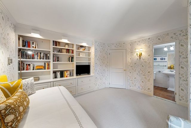 180 Beacon Street 4A, Boston, MA 02116