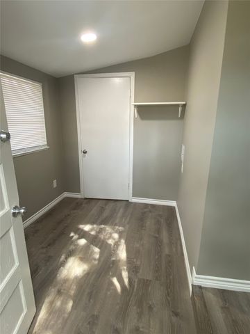 1222 S Lamar Street, Weatherford, TX 76086